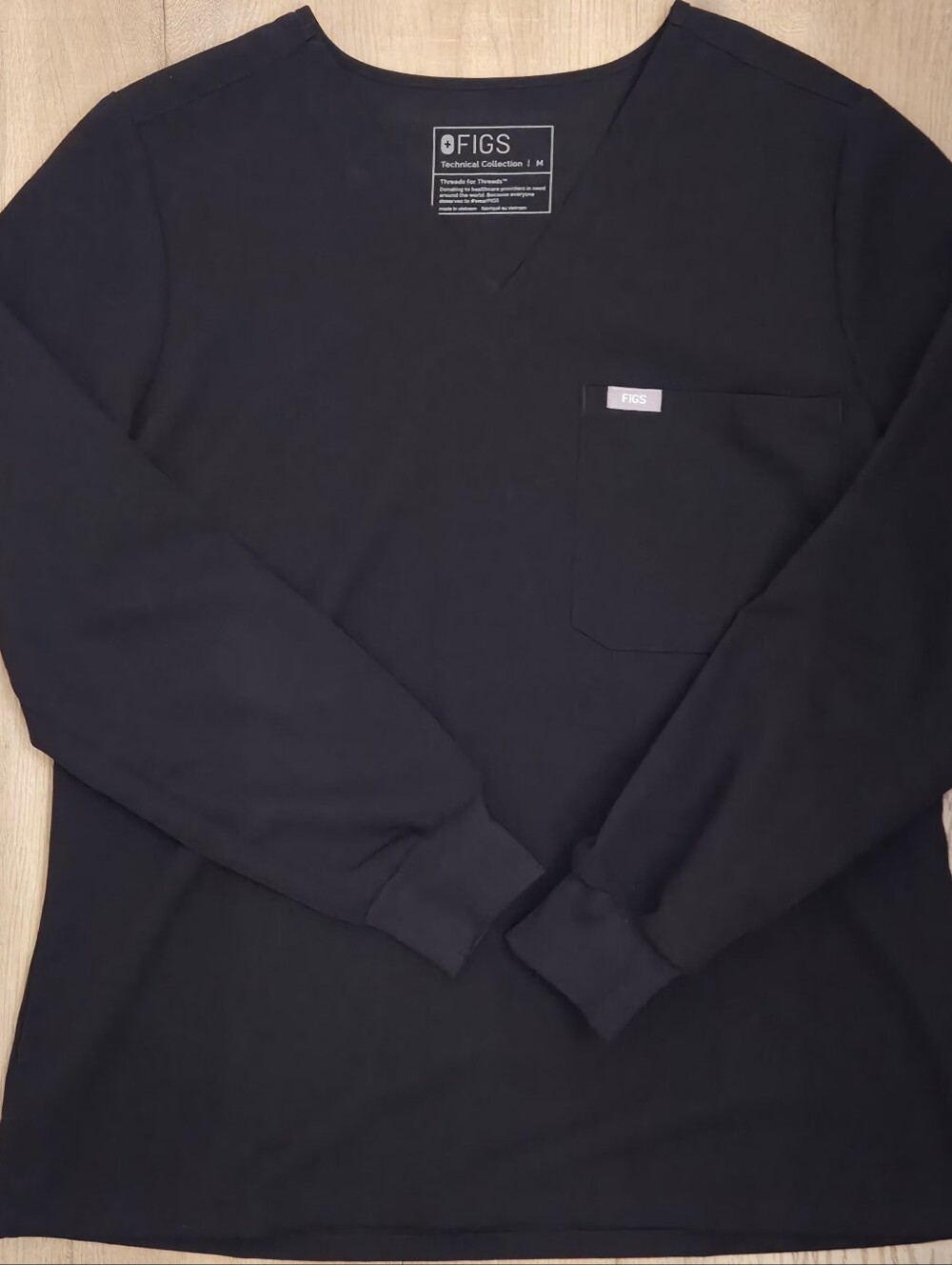 FIGS Technical Collection Long Sleeve One pocket V-Neck Scrub Top - Black M